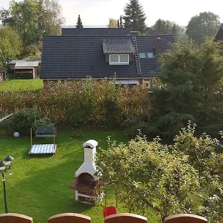 Ferienwohnung * Sandesneben